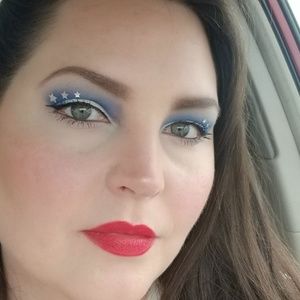 Meet your Posher, Traci